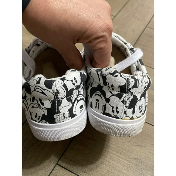 DISNEY MICKEY MOUSE WOMENS  CASUAL LOW TOP LACE  BLACK & WHITE SIZE 7 SNEAKER - Picture 5 of 8